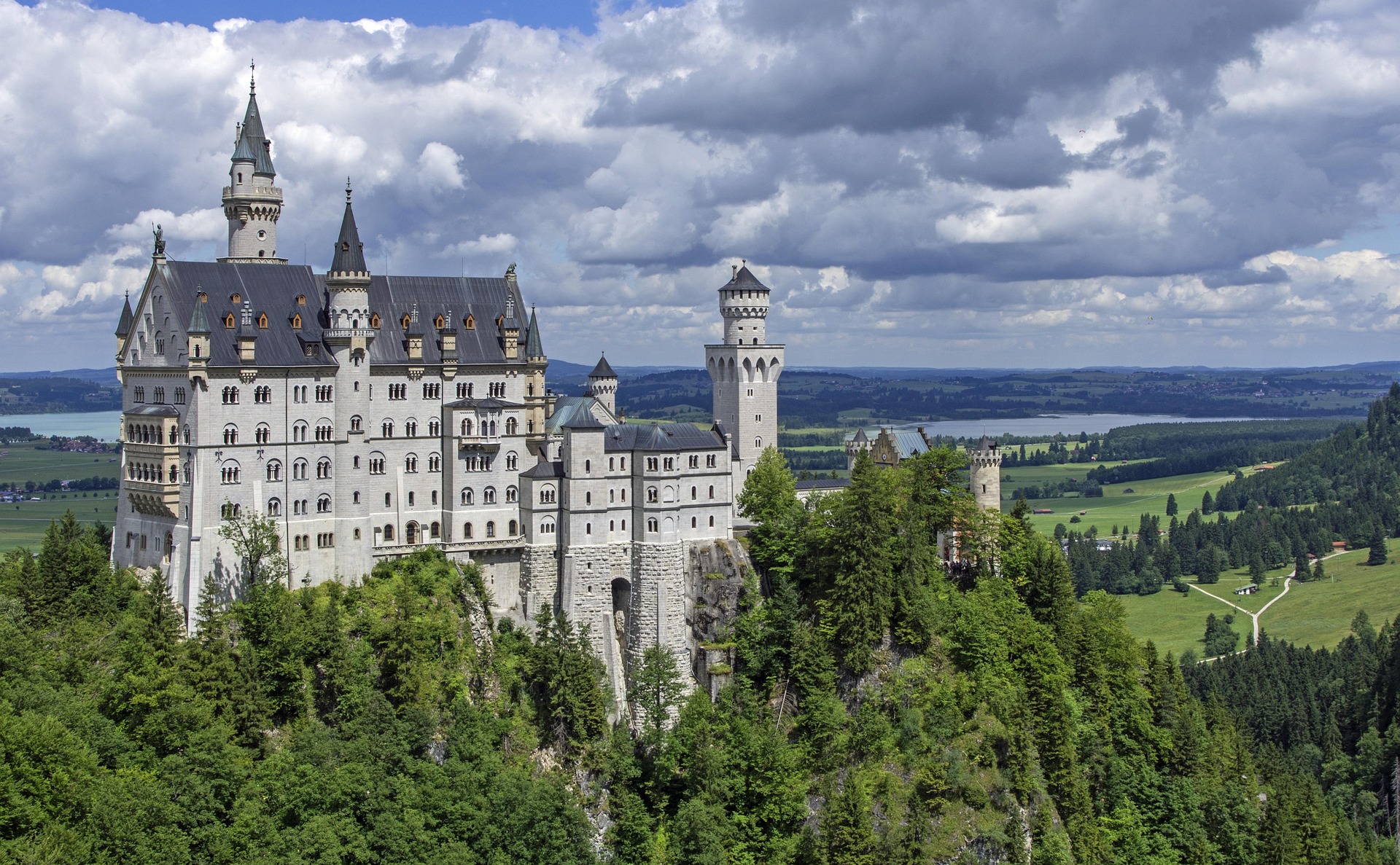 jh146-castle-467116_1920